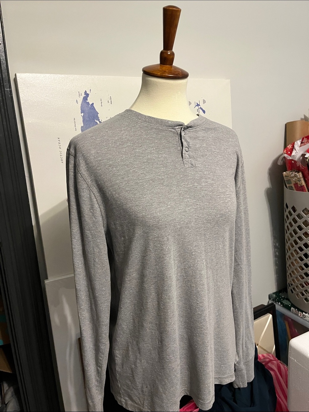 Lucky Brand Men's Gray Long Sleeve Henley Top